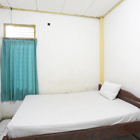 Oyo 93119 Guest House Leo Patra Muara Badak エクステリア 写真